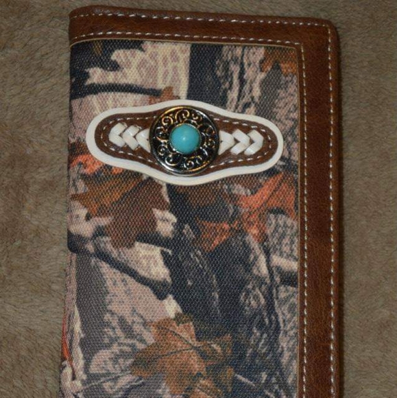 boutique Other - ⭐Mens long bifold wallet